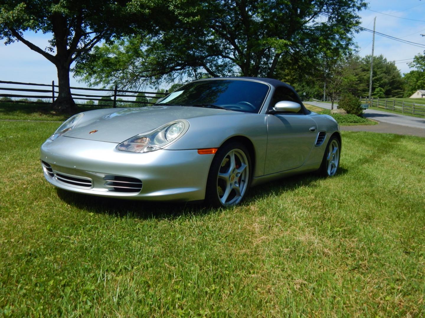 2003 Silver /Blue Leather Porsche Boxster S (WP0CB29873U) with an 3.2L H6 DOHC 24V engine, 6 speed manual transmission, located at 6528 Lower York Road, New Hope, PA, 18938, (215) 862-9555, 40.358707, -74.977882 - Photo#0